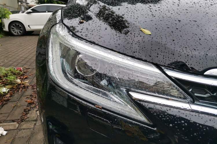 Used Toyota Reiz 2013 2.5V Shangrui Edition Right Front Headlight