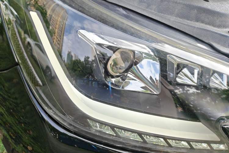 Used Toyota Reiz 2013 2.5V Shangrui Edition Right Front Headlight