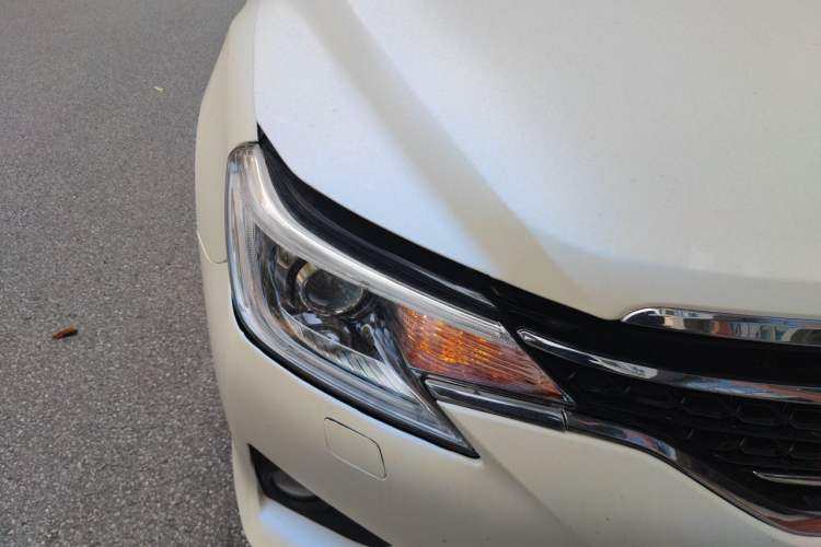Used Toyota Reiz 2013 2.5S Elite Edition Right Front Headlight
