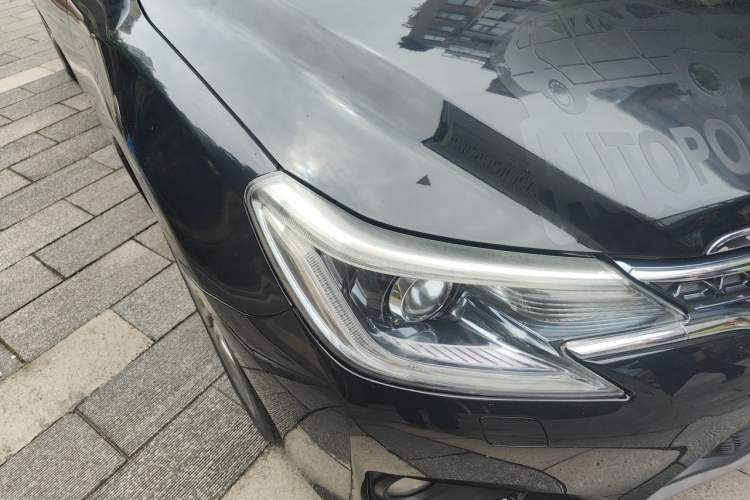 Used Toyota Reiz 2013 2.5V Shangrui Edition Right Front Headlight
