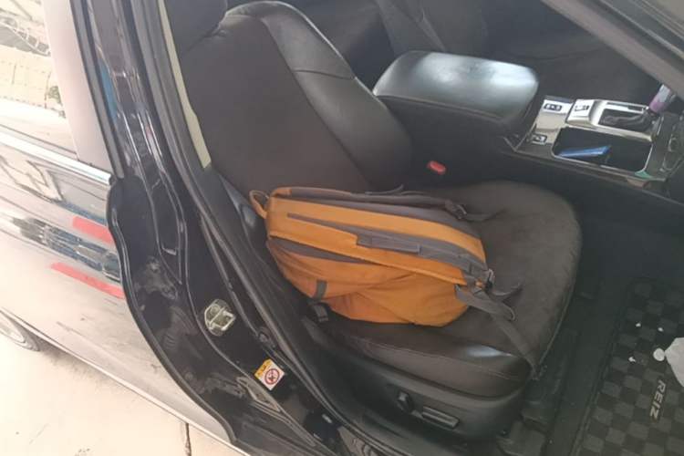 Used Toyota Reiz 2013 2.5V Shangrui Edition Right Front Seat