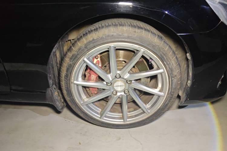 Used Toyota Reiz 2013 2.5V Elite Edition Right Front Wheel Hub