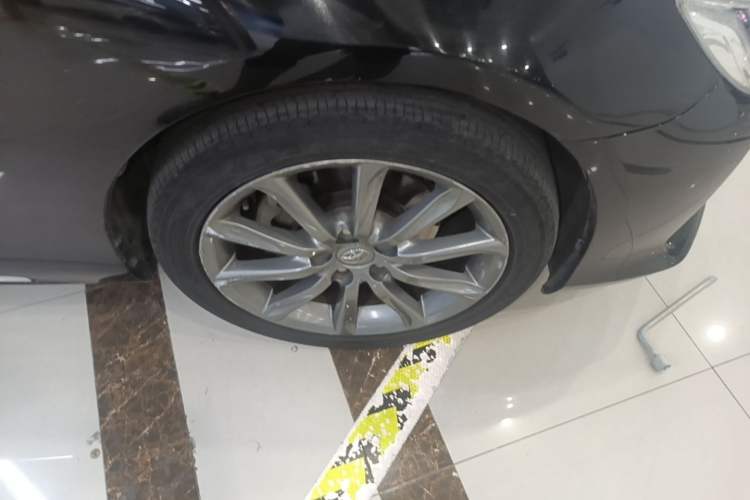 Used Toyota Reiz 2013 2.5V Shangrui Edition Right Front Wheel Hub