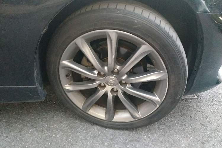 Used Toyota Reiz 2013 2.5V Shangrui Edition Right Front Wheel Hub