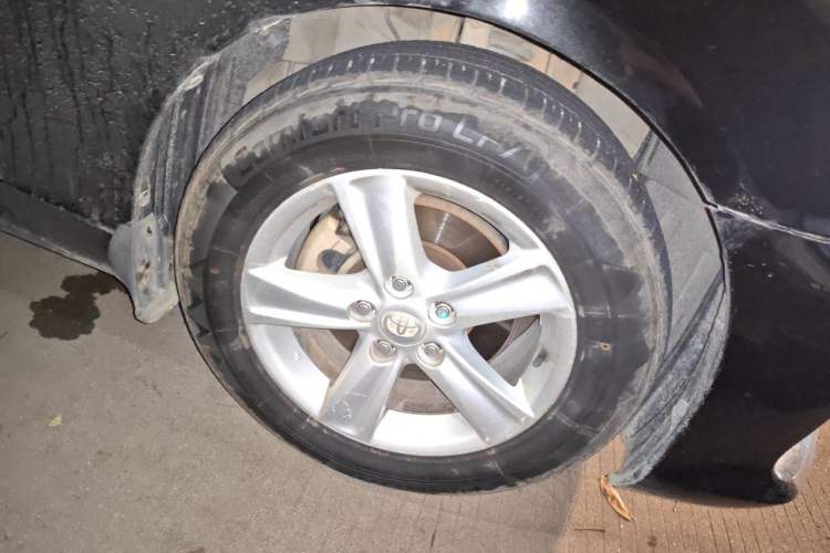 Used Toyota Reiz 2013 2.5V Elite Edition Right Front Wheel Hub