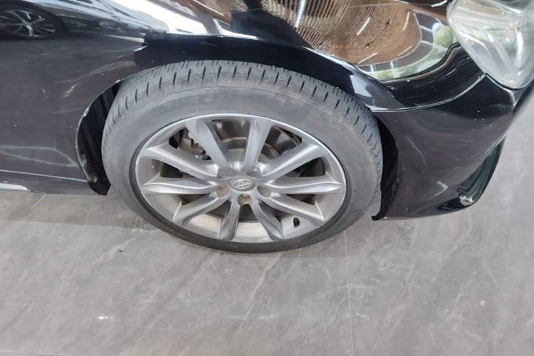 Used Toyota Reiz 2013 2.5V Shangrui Edition Right Front Wheel Hub