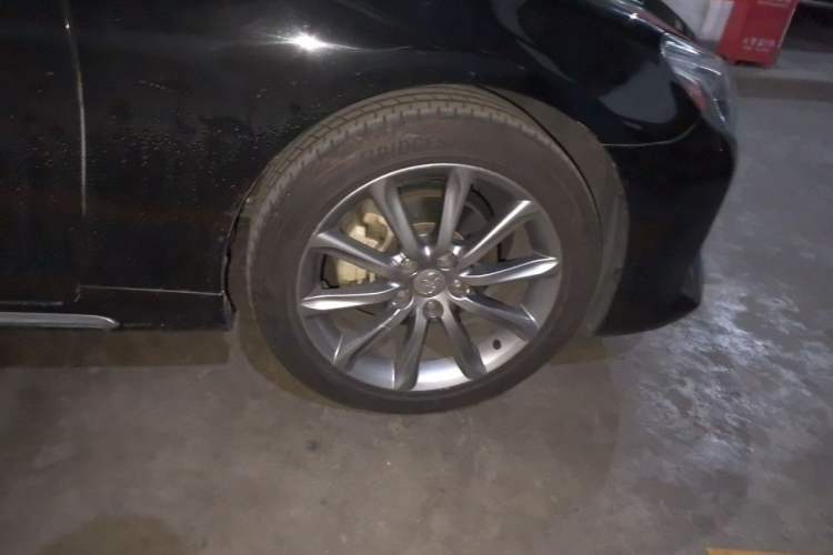 Used Toyota Reiz 2013 2.5V Shangrui Edition Right Front Wheel Hub