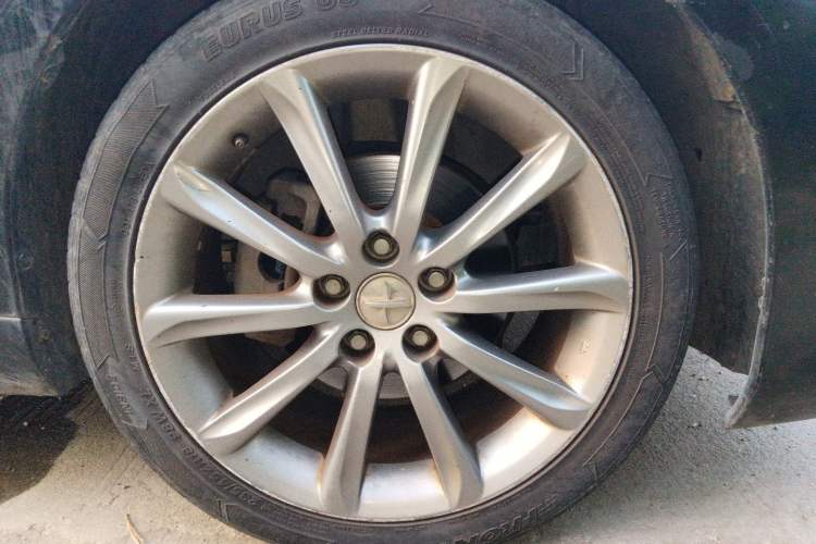 Used Toyota Reiz 2013 2.5V Shangrui Edition Right Front Wheel Hub