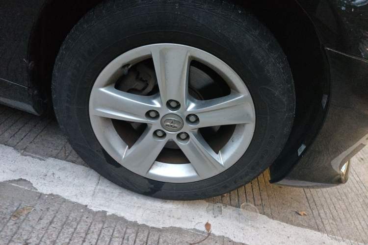 Used Toyota Reiz 2013 2.5S Elite Edition Right Front Wheel Hub