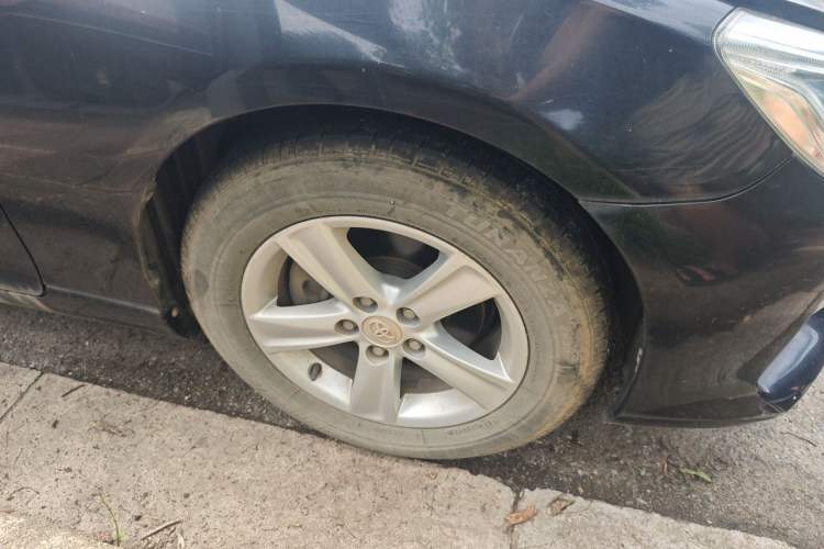 Used Toyota Reiz 2013 2.5V Elite Edition Right Front Wheel Hub