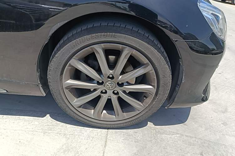 Used Toyota Reiz 2013 2.5V Shangrui Edition Right Front Wheel Hub