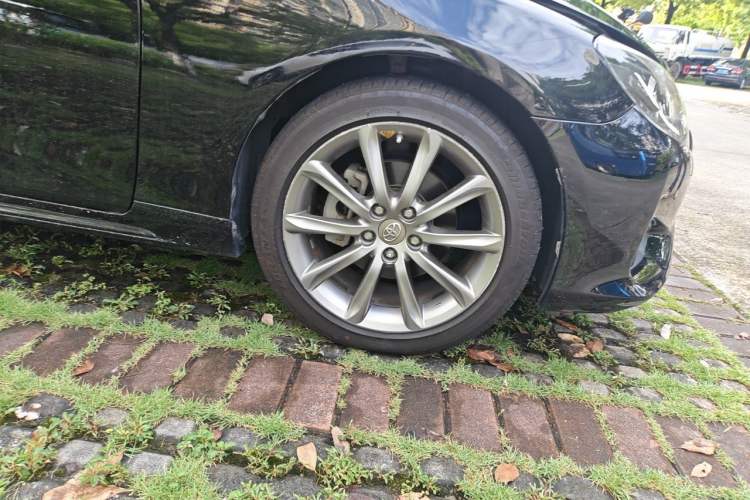 Used Toyota Reiz 2013 2.5V Shangrui Edition Right Front Wheel Hub