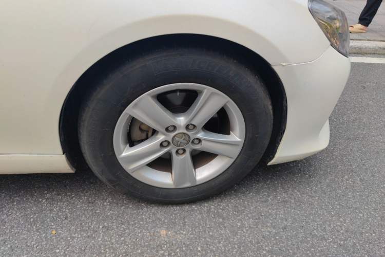 Used Toyota Reiz 2013 2.5S Elite Edition Right Front Wheel Hub
