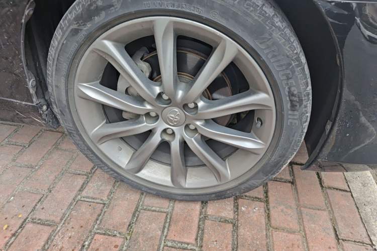 Used Toyota Reiz 2013 2.5V Shangrui Navigation Edition Right Front Wheel Hub