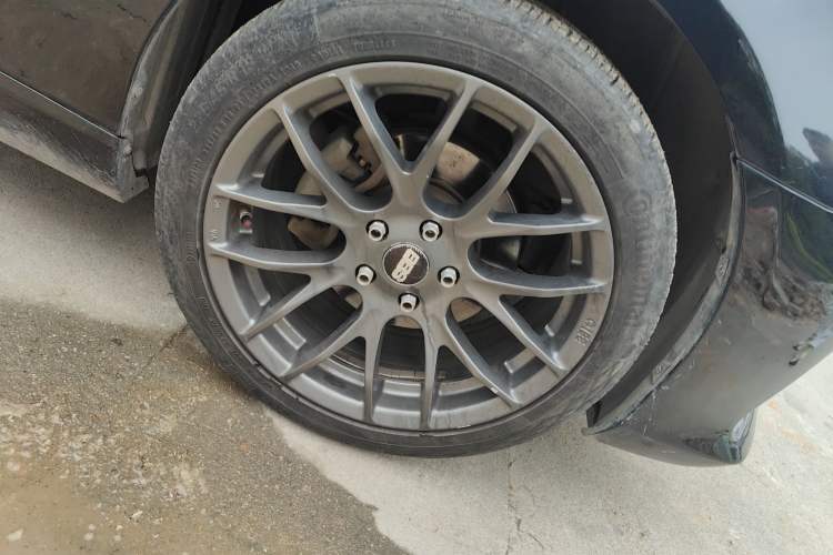 Used Toyota Reiz 2013 2.5V Elite Edition Right Front Wheel Hub