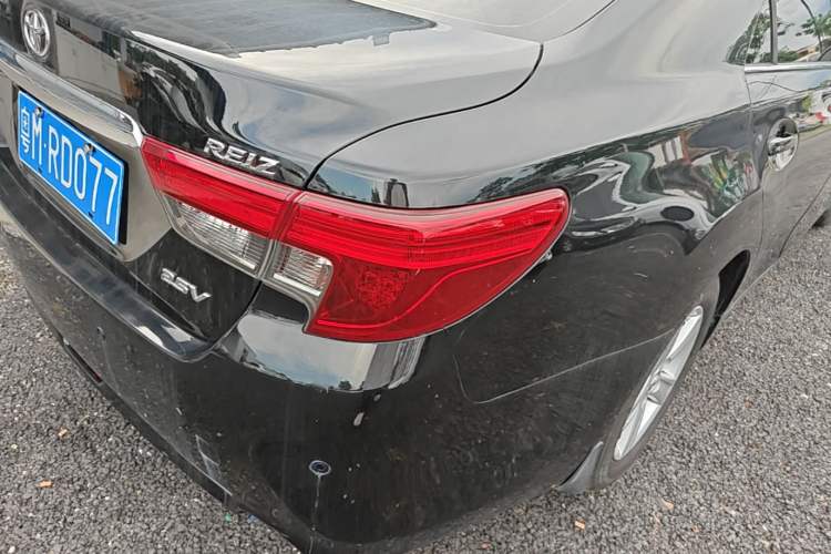Used Toyota Reiz 2013 2.5V Elite Edition Right Rear Taillight