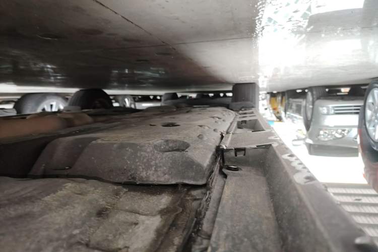 Used Toyota Reiz 2013 2.5V Elite Edition Right Side Sill