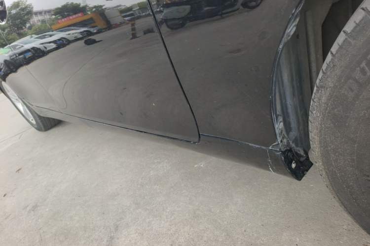 Used Toyota Reiz 2013 2.5S Elite Edition Right Side Sill