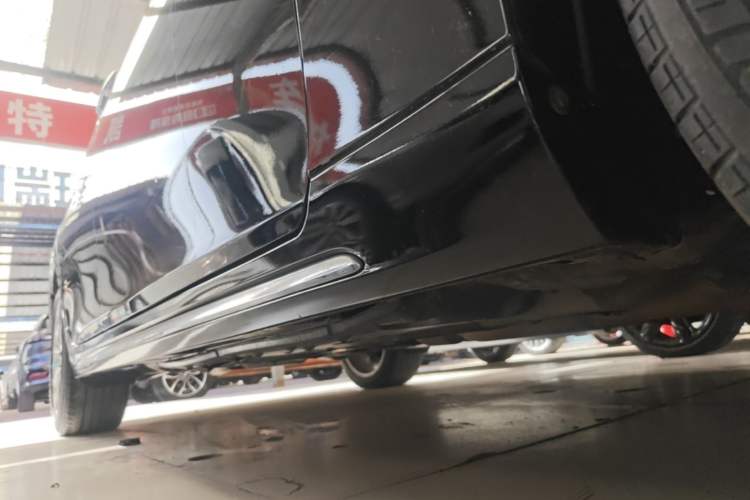 Used Toyota Reiz 2013 2.5V Shangrui Edition Right Side Sill