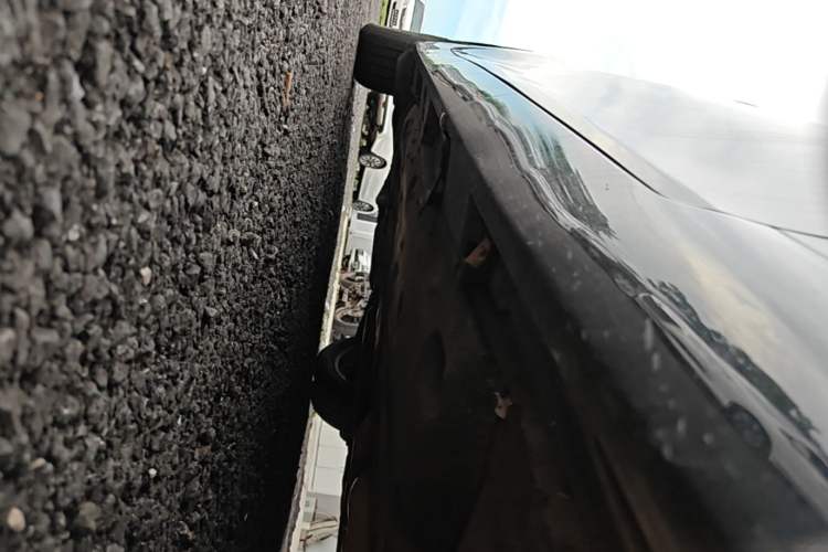 Used Toyota Reiz 2013 2.5V Elite Edition Right Side Sill