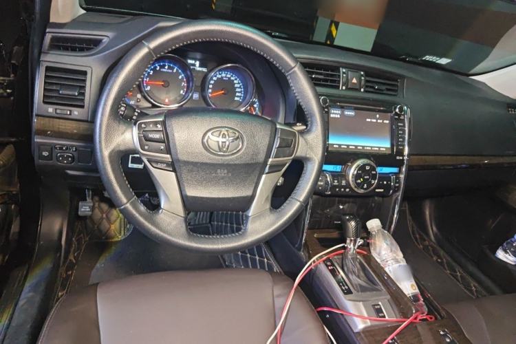 Used Toyota Reiz 2013 2.5V Elite Edition Steering Wheel