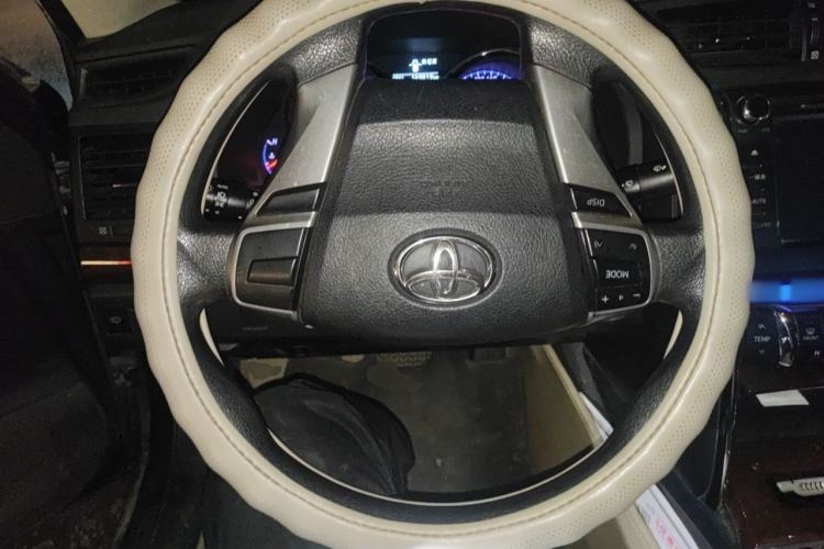Used Toyota Reiz 2013 2.5V Supreme Edition Steering Wheel