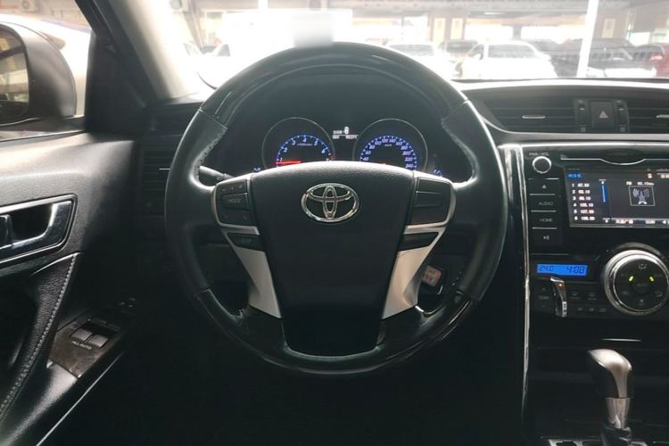 Used Toyota Reiz 2013 2.5V Elite Edition Steering Wheel