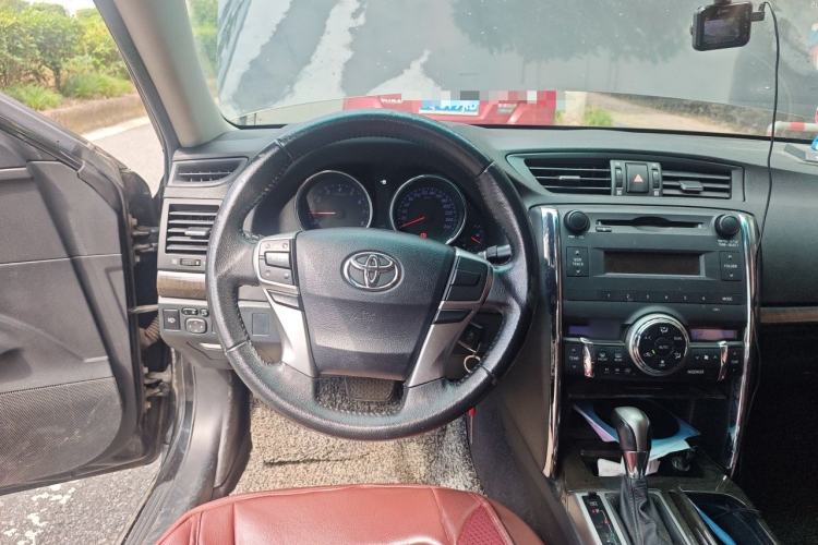 Used Toyota Reiz 2013 2.5V Elite Edition Steering Wheel