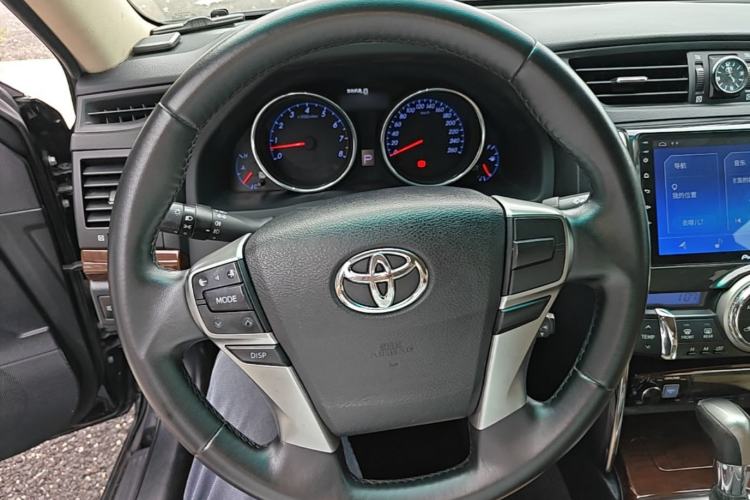 Used Toyota Reiz 2013 2.5V Elite Edition Steering Wheel