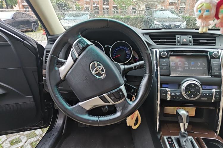 Used Toyota Reiz 2013 2.5V Shangrui Navigation Edition Steering Wheel