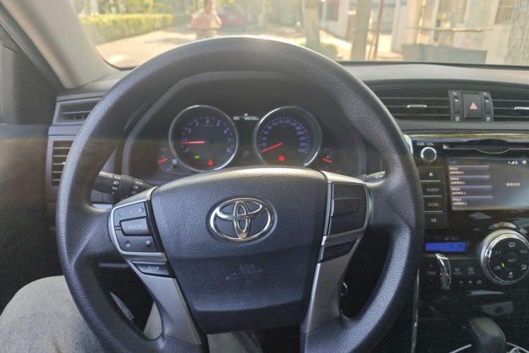 Used Toyota Reiz 2013 2.5S Elite Edition Steering Wheel