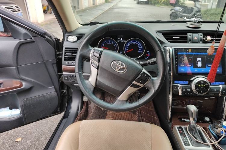 Used Toyota Reiz 2013 2.5V Shangrui Navigation Edition Steering Wheel
