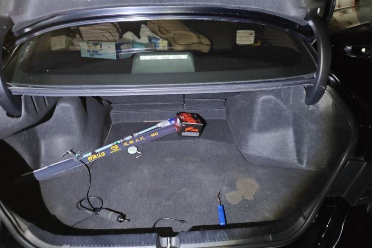 Used Toyota Reiz 2013 2.5V Supreme Edition Trunk