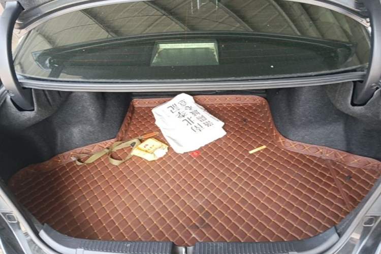 Used Toyota Reiz 2013 2.5V Shangrui Edition Trunk