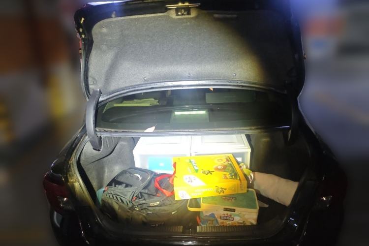 Used Toyota Reiz 2013 2.5V Elite Edition Trunk