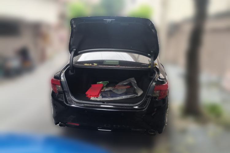 Used Toyota Reiz 2013 2.5S Elite Edition Trunk