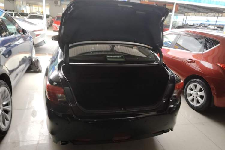 Used Toyota Reiz 2013 2.5V Elite Edition Trunk