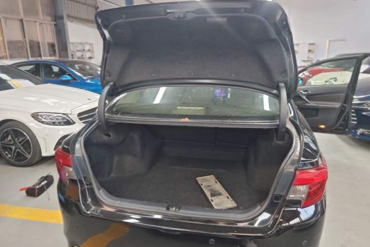 Used Toyota Reiz 2013 2.5V Shangrui Edition Trunk