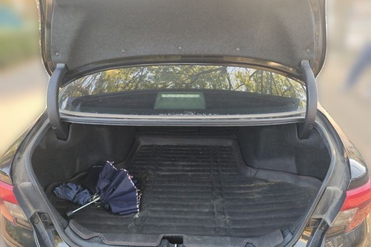 Used Toyota Reiz 2013 2.5S Elite Edition Trunk