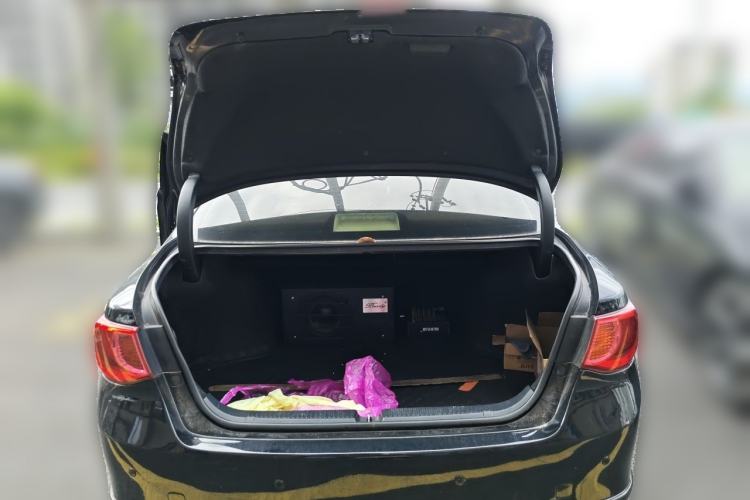 Used Toyota Reiz 2013 2.5V Elite Edition Trunk