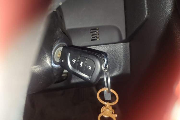 Used Toyota Reiz 2013 2.5V Elite Edition Vehicle Key