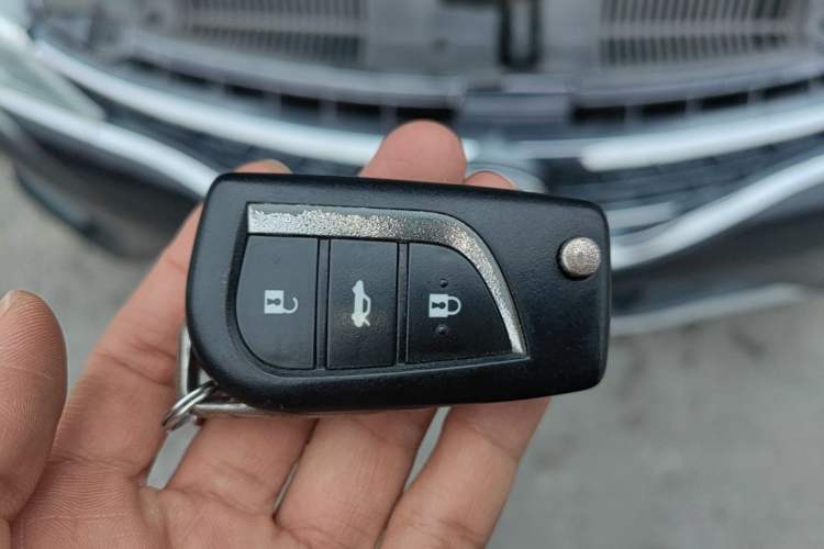 Used Toyota Reiz 2013 2.5V Shangrui Edition Vehicle Key