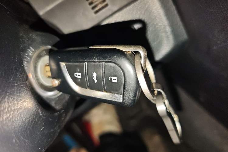 Used Toyota Reiz 2013 2.5V Elite Edition Vehicle Key