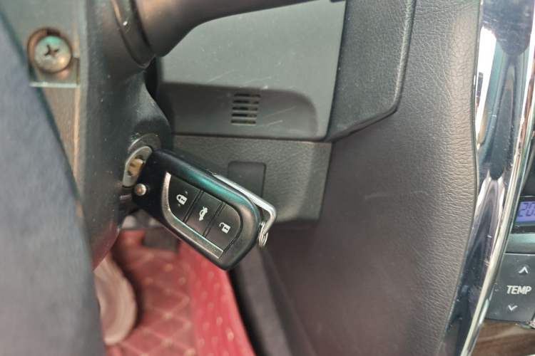Used Toyota Reiz 2013 2.5V Shangrui Edition Vehicle Key