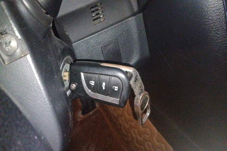 Used Toyota Reiz 2013 2.5V Elite Edition Vehicle Key