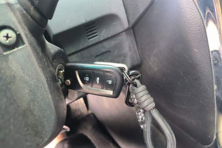 Used Toyota Reiz 2013 2.5V Elite Edition Vehicle Key