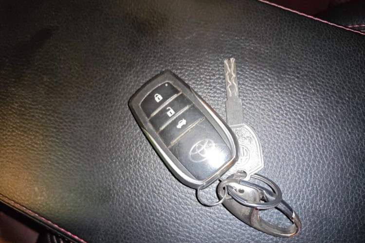 Used Toyota Reiz 2013 2.5V Shangrui Edition Vehicle Key