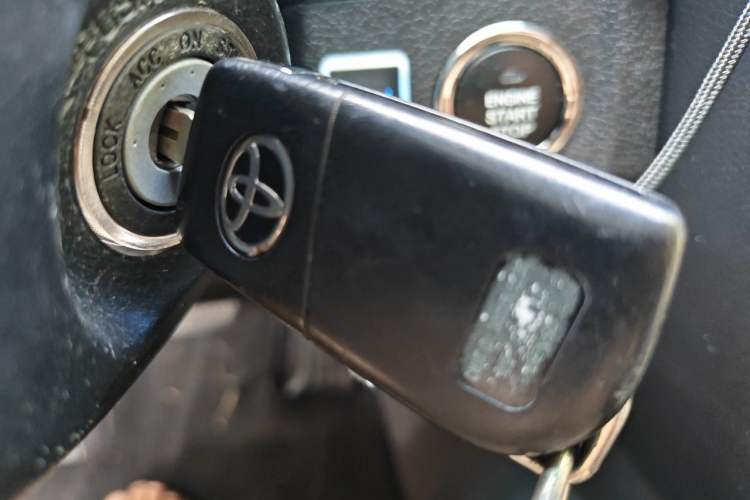 Used Toyota Reiz 2013 2.5V Shangrui Edition Vehicle Key