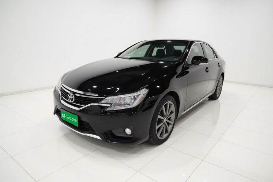 Toyota Reiz 2013