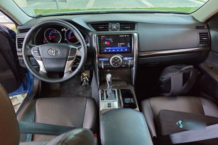 Used Toyota Reiz 2013 2.5V Elite Edition Center Console